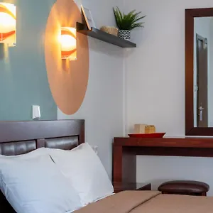 Naias Apartment Néos Marmarás